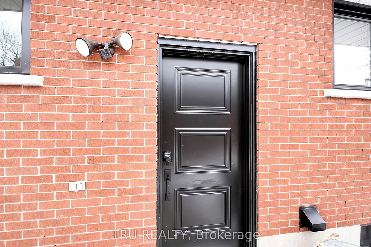 Building Photo - 2643 Don St #B