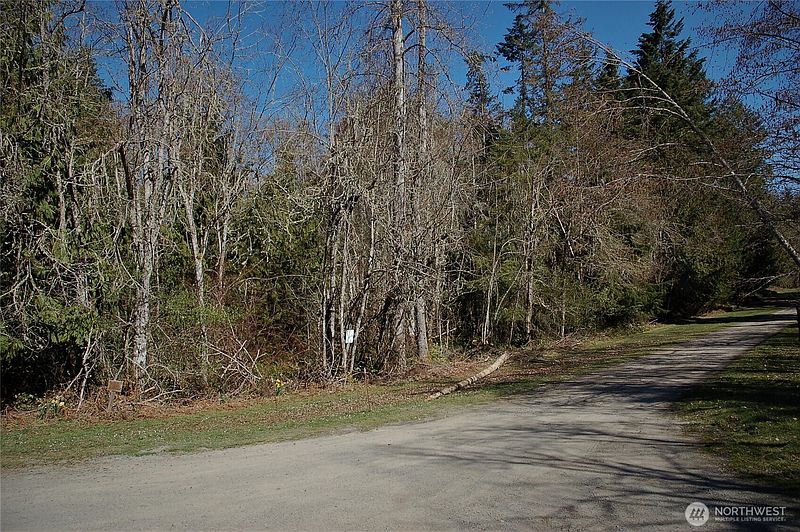 3rd image of 999 S Bagley Creek Road
