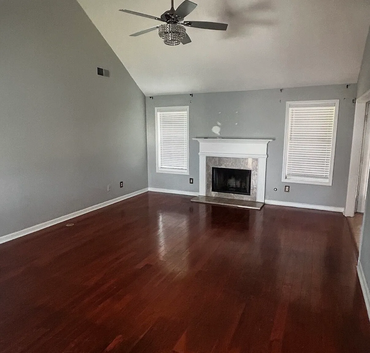 6 bed, 3.0 bath, 5874 sqft, $3,100 — Photo 4