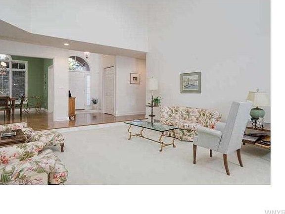 5th image of 25 Steinway Ct