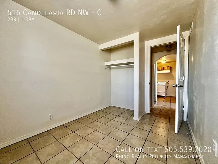 516 Candelaria Rd NW #C — Photo 7