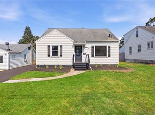 218 Willowbrook Rd, Rochester, NY 14616