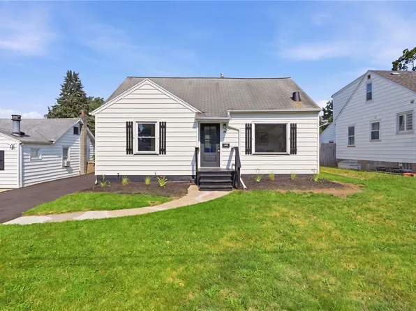 218 Willowbrook Rd, Rochester, NY 14616