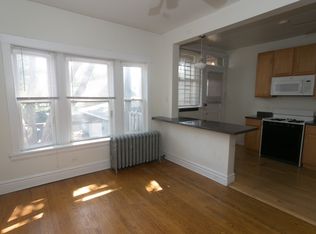 1911 W Cullom Ave APT 1, Chicago, IL 60613
