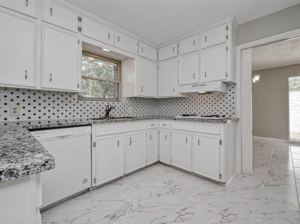 26414 Maplewood Dr
