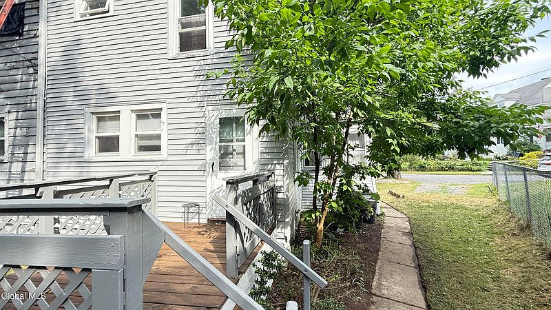4th image of 3 Hayes Place