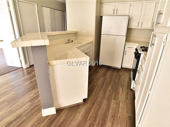 4th image of 5415 W Harmon Ave Unit 2092