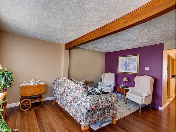 3rd image of 7373 N Chestnut Commons Dr