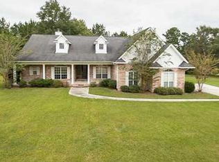 17424 Country Oak Ln, Gulfport, MS 39503