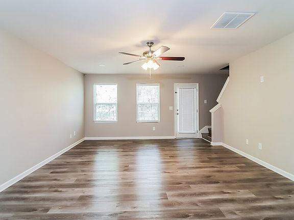 5th image of 170 Alton Cir