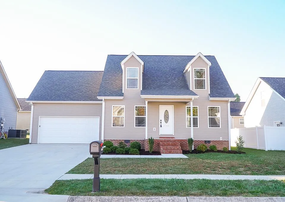 1789 Eagle Dr
