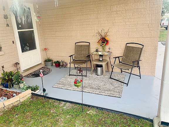 4th image of 3824 Redwood Dr