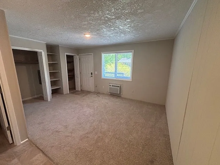 116 Creekside Dr — Photo 9
