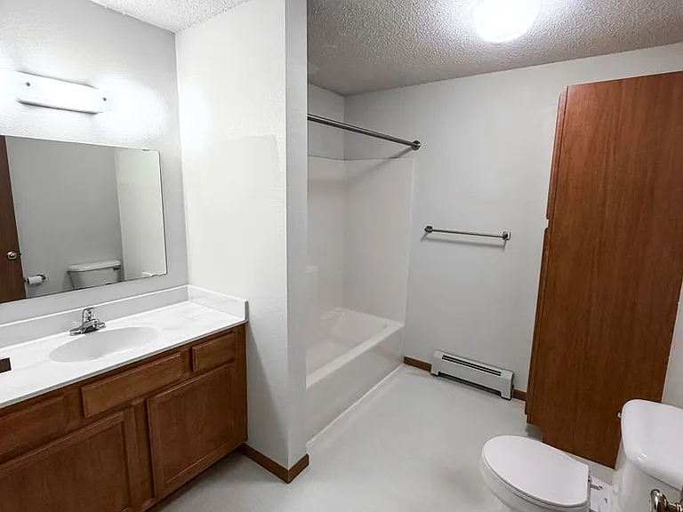 221 2nd St #307 — Photo 9