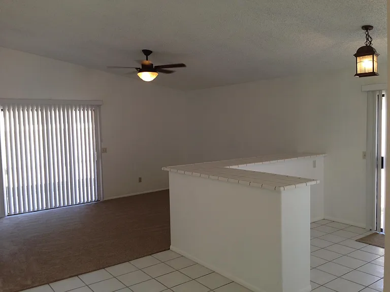 102 E Gardenia Dr — Photo 9