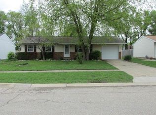 2111 Van Buren Ave, Charleston, IL 61920