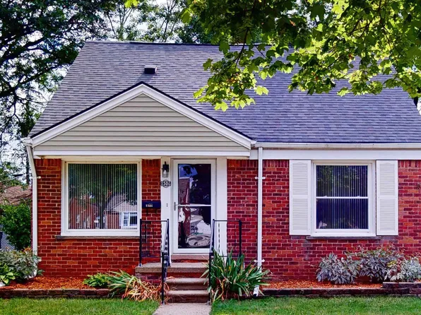 1306 N Silvery Ln, Dearborn, MI 48128