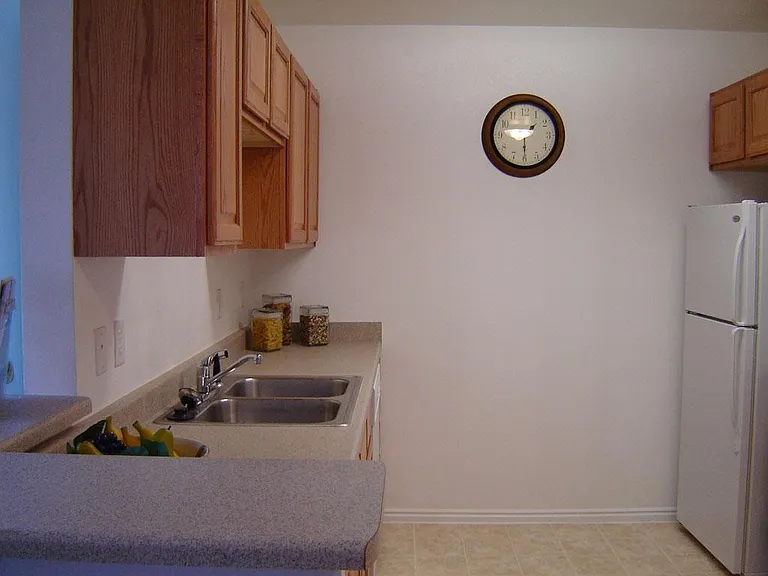 697 Trejo St — Photo 12