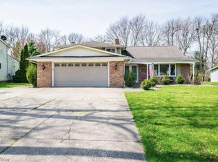 1980 Radcliffe Dr, Westlake, OH