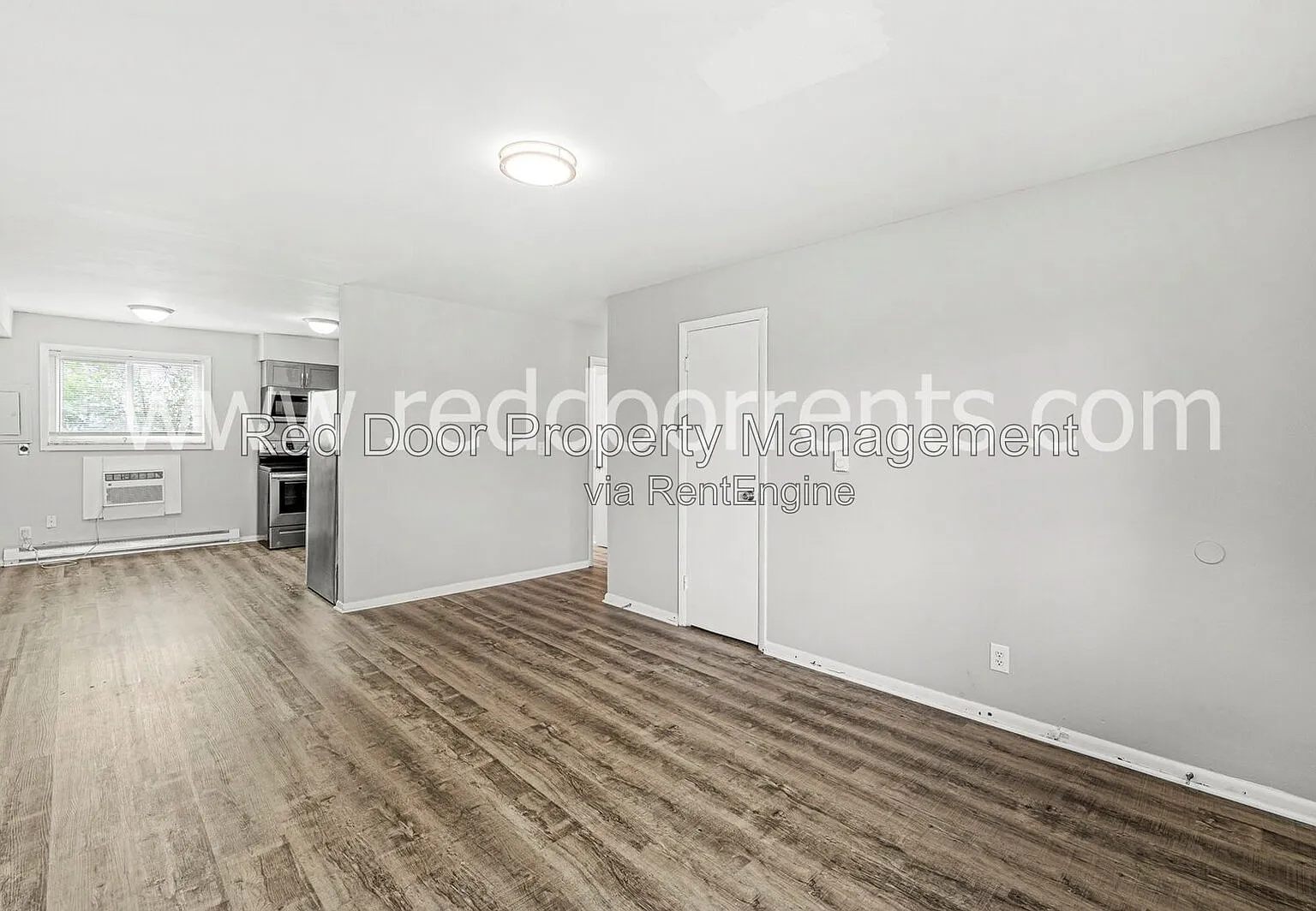 10291 Medallion Dr — Photo 3
