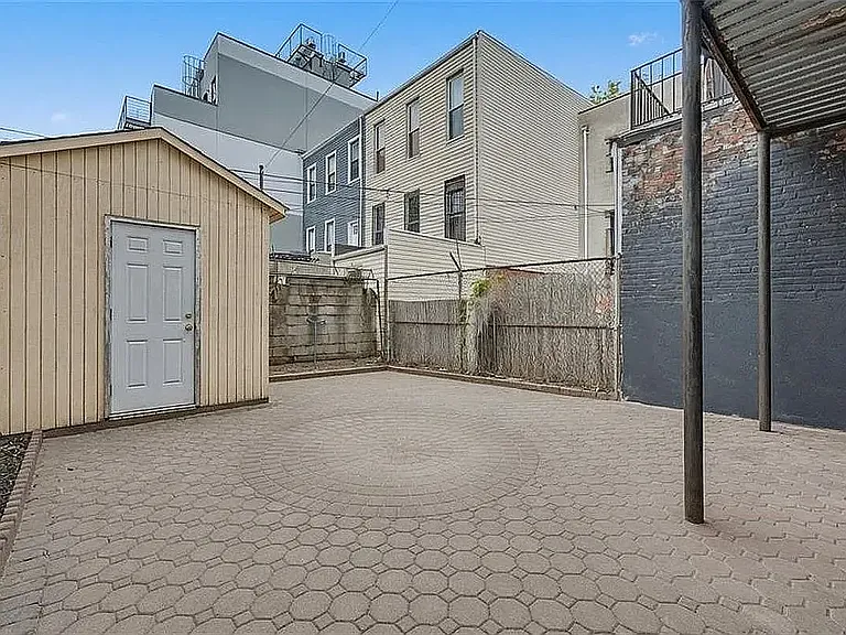 364 Evergreen Ave #1 — Photo 3