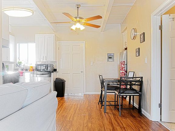 4th image of 301 Curtner Ave APT 6