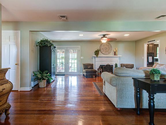 5th image of 4887 Brookwood Dr