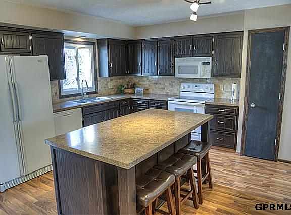3rd image of 314 N 153rd Cir