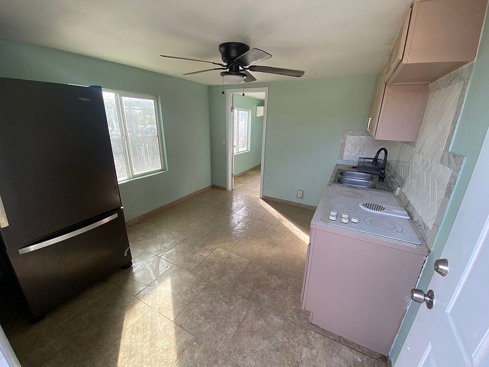2nd image of 6615 W Roosevelt St #1