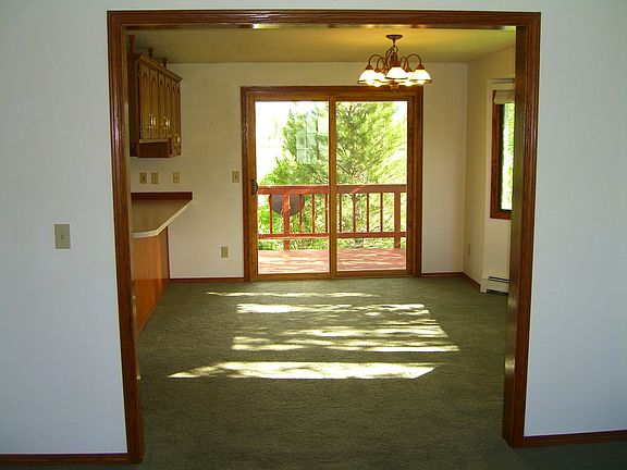 3rd image of 3435 Hiawatha Ct