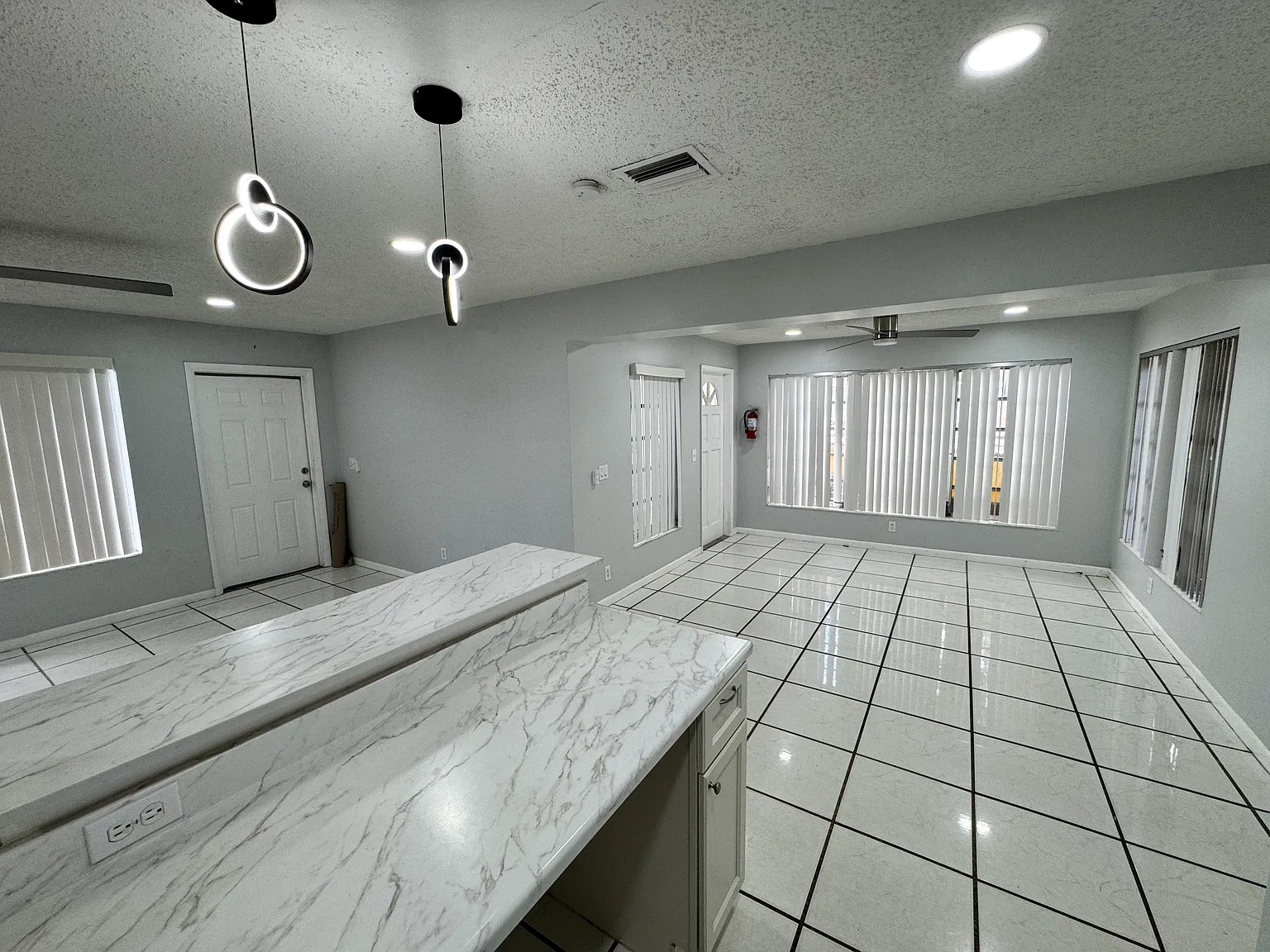 3 bed, 1400 sqft, $3,100 — Photo 4