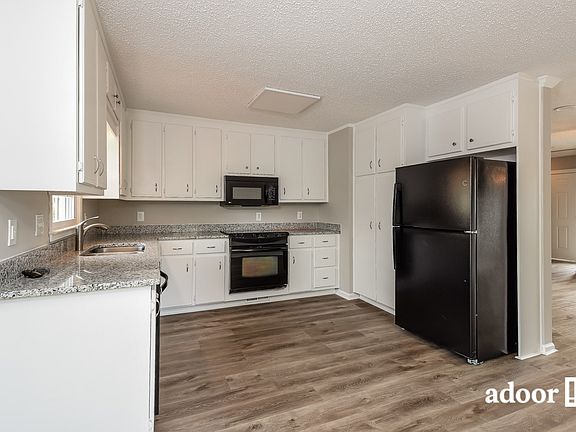 2nd image of 2652 Ashley Dr S