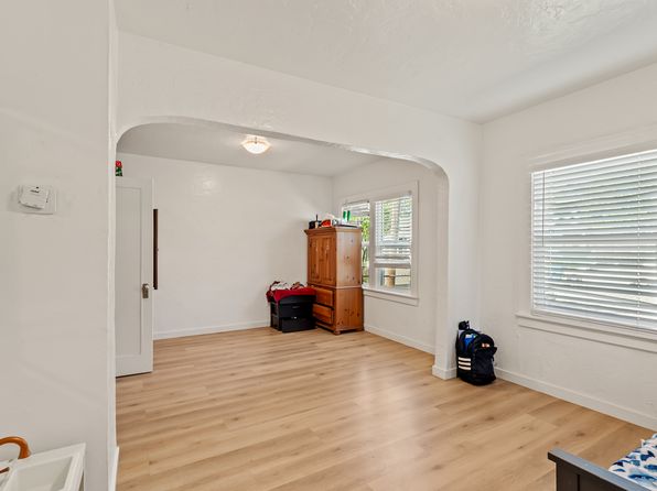 1205 Grand Ave