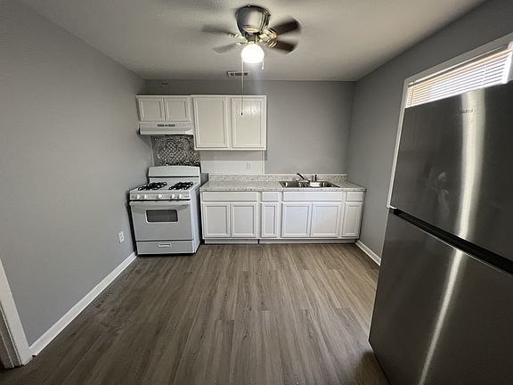 3rd image of 403 Shelley Pl #1403