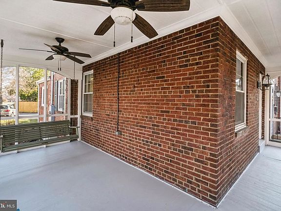 4th image of 1219 Colonial Ave