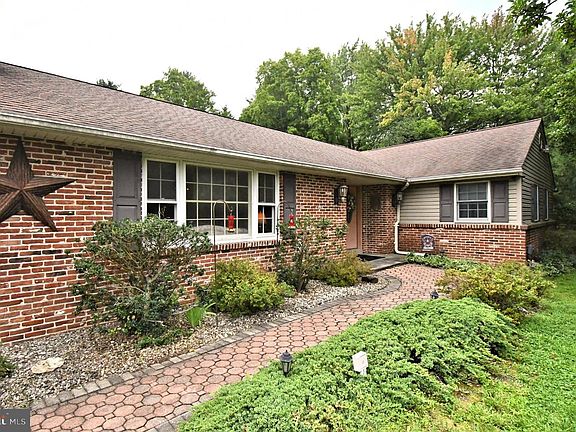 3rd image of 1333 Clearview Dr