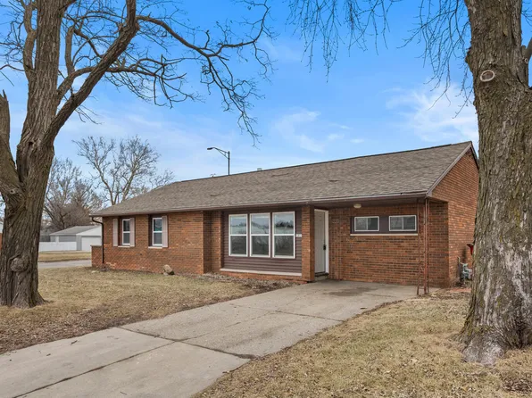 1410 N Mattis Ave, Champaign, IL 61821