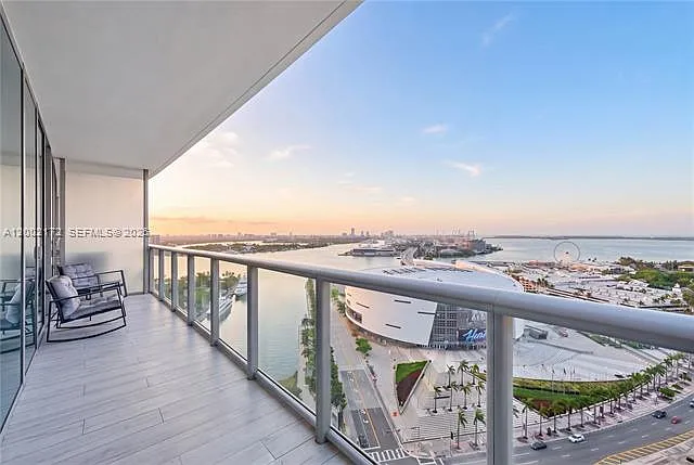 2 bed, $5,490 — Photo 3
