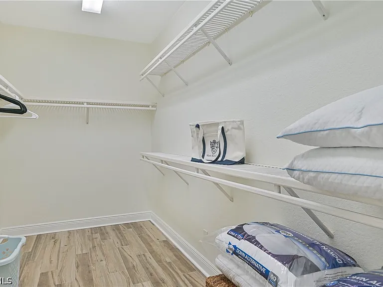 5000 Royal Shores Dr #101 — Photo 26