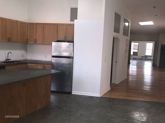 2nd image of 647 Myrtle Ave APT 4