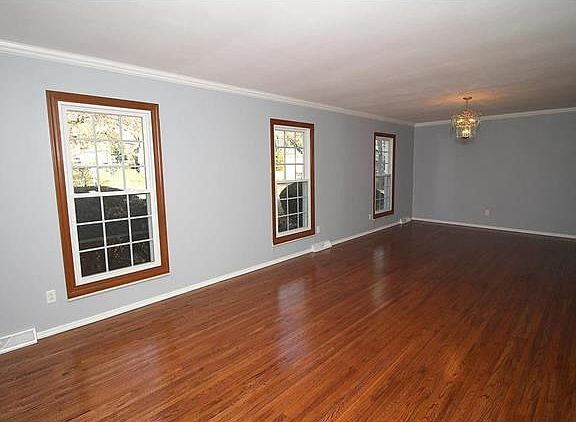 3rd image of 4781 Stanhope Dr