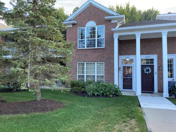 16891 Dover Dr, Northville, MI 48168