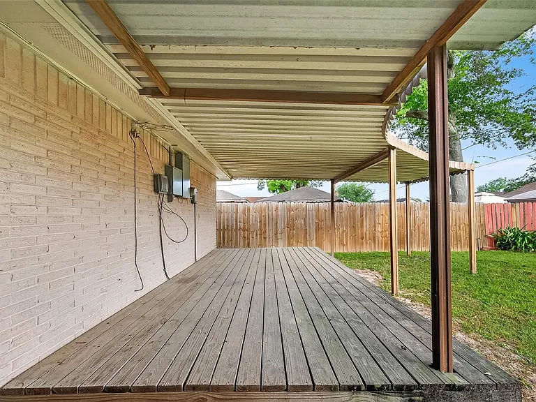 15022 Chipman Ln — Photo 29