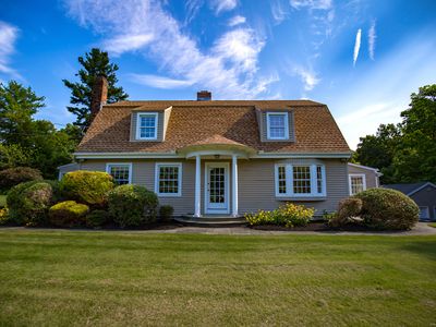 20 Tunxis Avenue, East Granby, CT, 06026