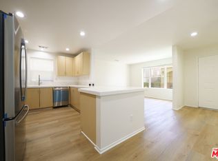 121 Cancion Way #121, Los Angeles, CA