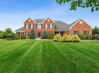 7 Vail Ln, Flemington, NJ 08822