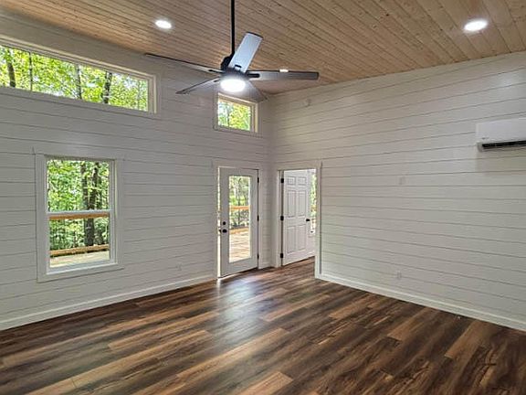 3rd image of 8668 Lakeshore Dr
