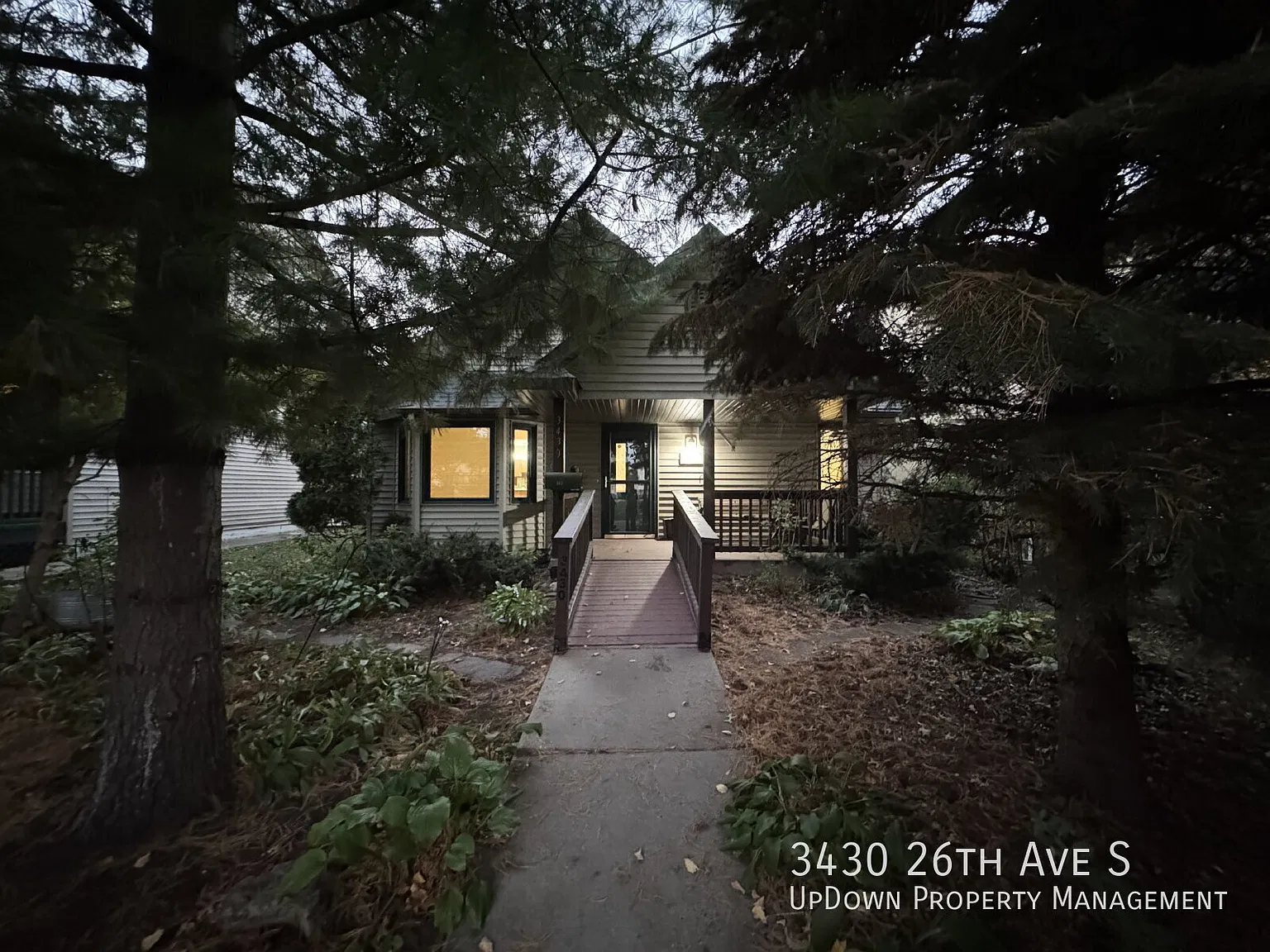 Spacious 3-Bedroom, 3-Bath Home with Handicap Accessibility Features in Corcoran Neighborhood! — Photo 2
