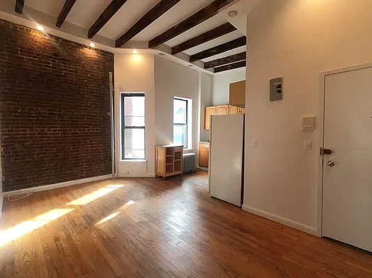 Rented by Dream NYC LLC | media 12