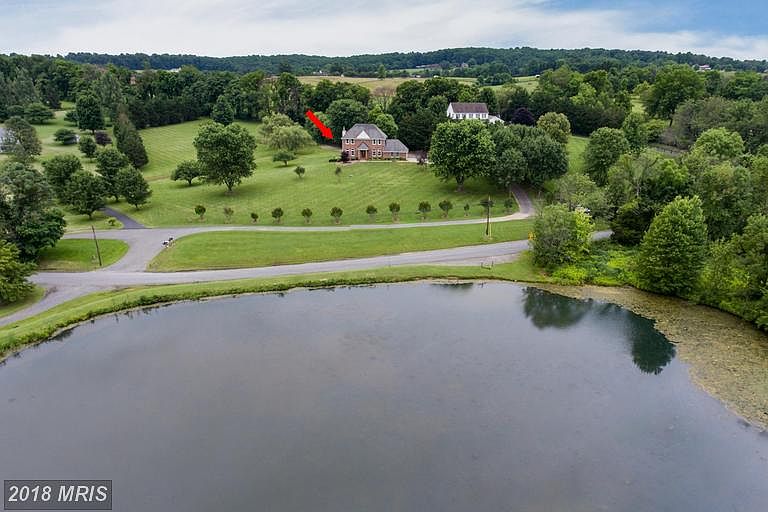 Stunning views custom home o 4 acres